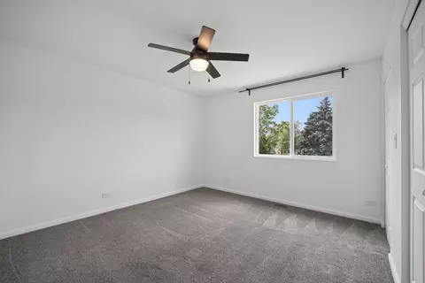 Bedroom - 644 Dover Dr, Elgin, IL 60120 photo 4 of 4