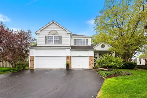7781 Rippling Ridge Ct, Gurnee, IL 60031
