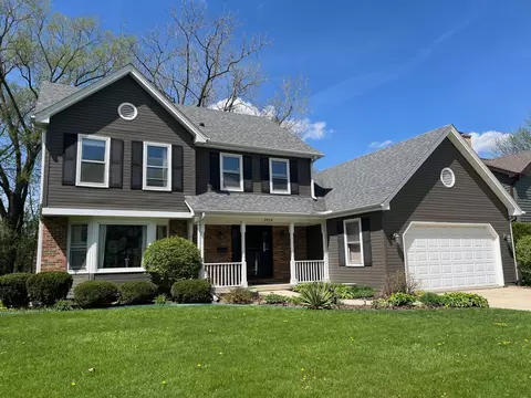 1914 Howard St, Wheaton, IL 60187