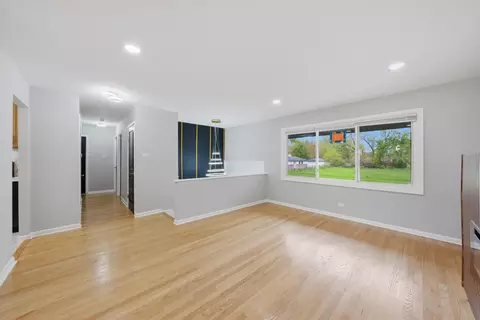 Living - 16611 Marshfield Ave, Markham, IL 60428 photo 4 of 9