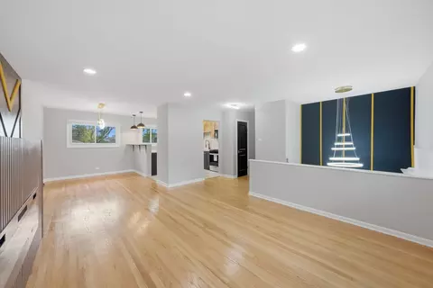 Living - 16611 Marshfield Ave, Markham, IL 60428 photo 5 of 9