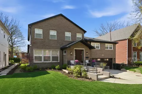 4029 Suffield Ct, Skokie, IL 60076