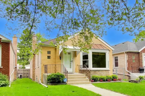 6215 N Lowell Ave, Chicago, IL 60646