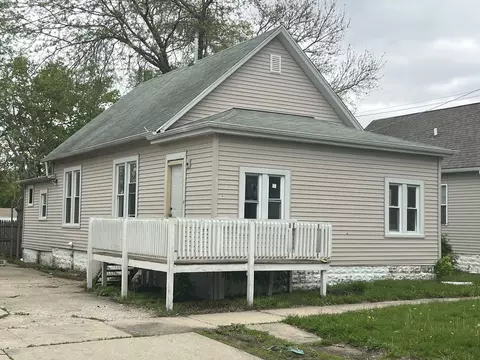 429 E Locust St, Kankakee, IL 60901