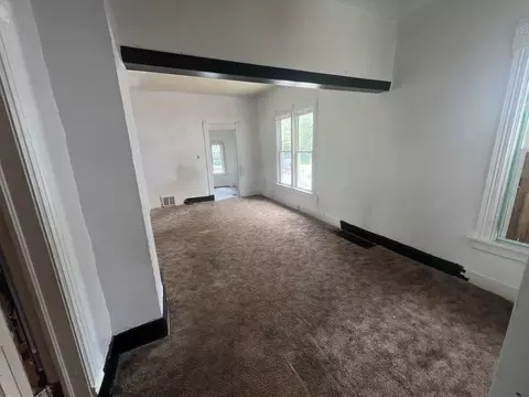 Living - 429 E Locust St, Kankakee, IL 60901 photo 3 of 3