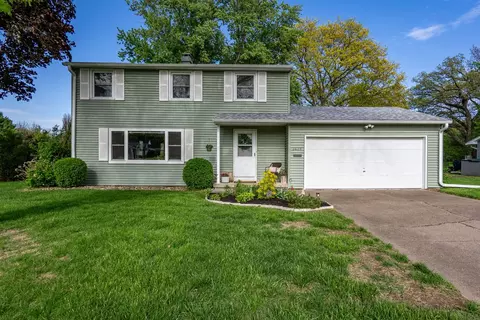 2625 Fairhaven Rd, Davenport, IA 52803