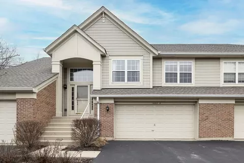 1632 Columbia Cir #2, Bartlett, IL 60103