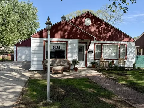 9125 S 51st Ave, Oak Lawn, IL 60453