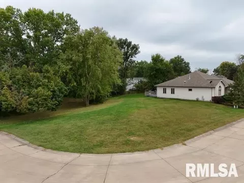 lot12 Hidden Valley Cir, Davenport, IA 52804