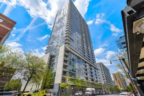 1720 S Michigan Ave #2404, Chicago, IL 60616