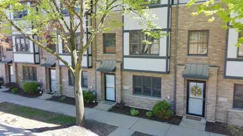 7712 Harvard St, Forest Park, IL 60130