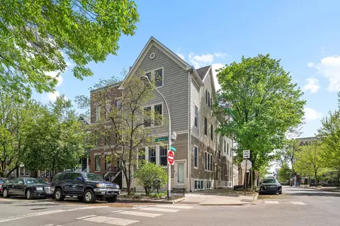 1459 W Melrose St #1S, Chicago, IL 60657