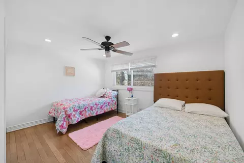 Bedroom - 3134 Maple Leaf Dr, Glenview, IL 60026 photo 2 of 7