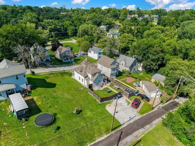 727 Sylvan Ct, Davenport, IA 52803