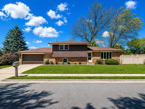 5540 129th St, Crestwood, IL 60418