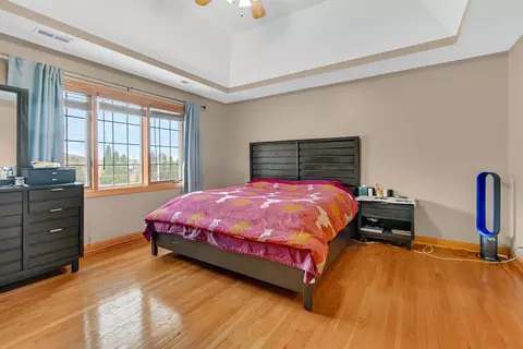 Bedroom - 7920 S Lorel Ave, Burbank, IL 60459 photo 1 of 6