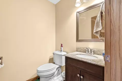 Bath - 7920 S Lorel Ave, Burbank, IL 60459 photo 2 of 4