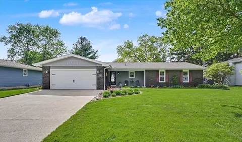 702 Van Buren St, Monticello, IL 61856