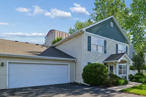 904 Garden Ln, Homewood, IL 60430