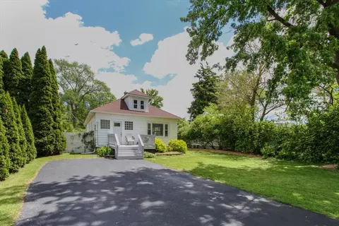 4507 Dorset Ave, Lisle, IL 60532