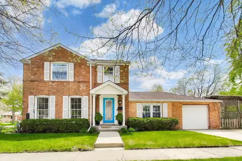 1609 W Brown St, Arlington Heights, IL 60004