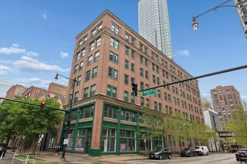 900 S Wabash Ave #206, Chicago, IL 60605