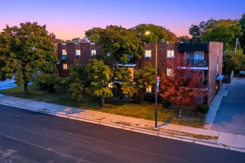 9721 S Cicero Ave #3E, Oak Lawn, IL 60453