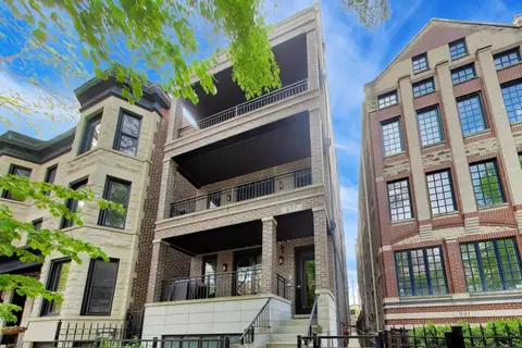 837 W Buckingham Pl #3, Chicago, IL 60657