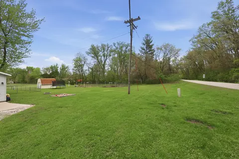 Exterior - 137 E 7th St, Coal Valley, IL 61240 photo 8 of 9