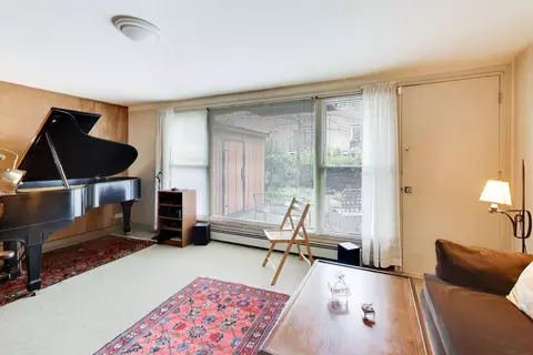 Living - 1456 E Park Pl, Chicago, IL 60637 photo 4 of 5