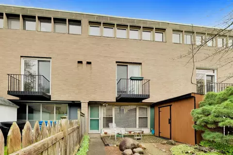 Exterior - 1456 E Park Pl, Chicago, IL 60637 photo 7 of 12