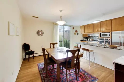 Dining - 1456 E Park Pl, Chicago, IL 60637 photo 1 of 3