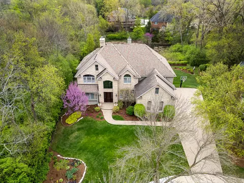 1801 Kelly Ct, Darien, IL 60561