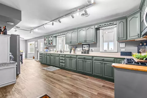 Kitchen - 4698 E 17th Rd, Leland, IL 60531 photo 3 of 5