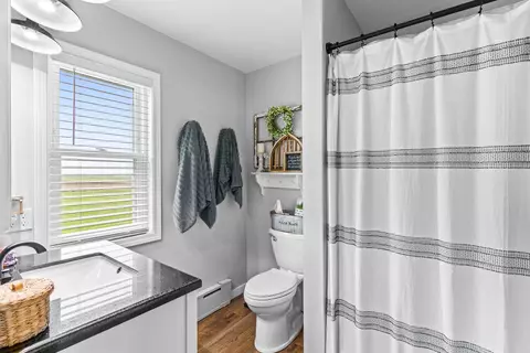 Bath - 4698 E 17th Rd, Leland, IL 60531 photo 1 of 2