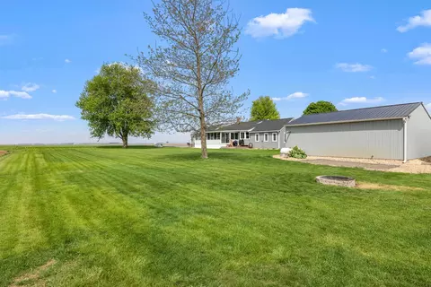 Exterior - 4698 E 17th Rd, Leland, IL 60531 photo 9 of 10