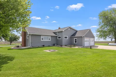 Exterior - 4698 E 17th Rd, Leland, IL 60531 photo 5 of 10