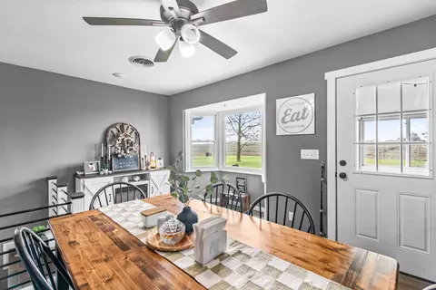 Dining - 4698 E 17th Rd, Leland, IL 60531 photo 2 of 3