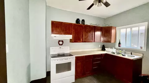 617 E 4th St, Centralia, IL 62801 photo 5