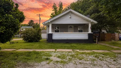 617 E 4th St, Centralia, IL 62801