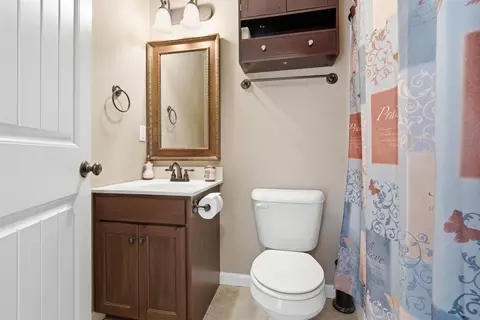 Bath - 5403 Ferryman Rd, Bloomington, IL 61705 photo 4 of 4