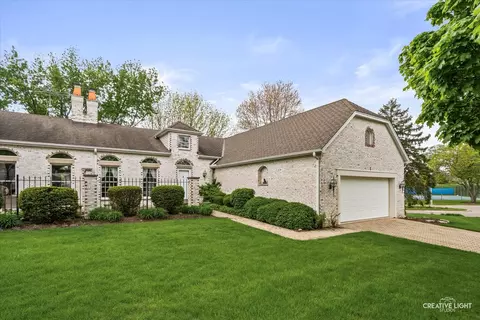 1 Glengarry Ln, Sugar Grove, IL 60554