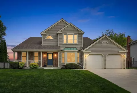 1694 Hampshire Dr, Elk Grove Village, IL 60007