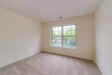 Bedroom - 338 Ashford Cir #2, Bartlett, IL 60103 photo 2 of 4