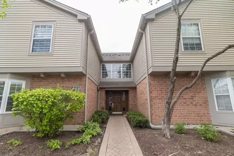 1757 Eastwood Ct #1, Schaumburg, IL 60195