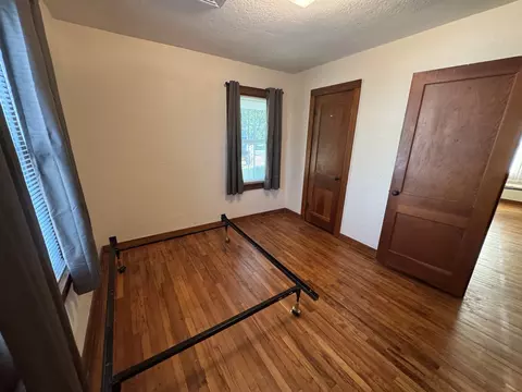 Bedroom - 219 W 7th St, Flora, IL 62839 photo 5 of 6