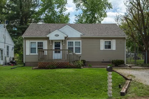2207 W 51st St, Davenport, IA 52806