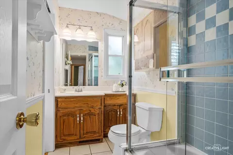 Bath - 1128 Modaff Rd, Naperville, IL 60540 photo 1 of 2