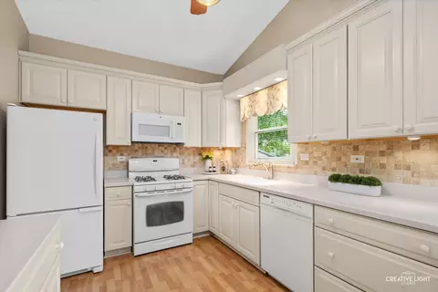 Kitchen - 1128 Modaff Rd, Naperville, IL 60540 photo 2 of 2
