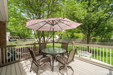 Exterior - 1128 Modaff Rd, Naperville, IL 60540 photo 6 of 6